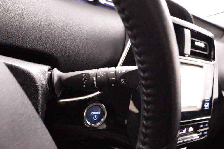 Toyota Prius - 1.8 Dark Edition 30
