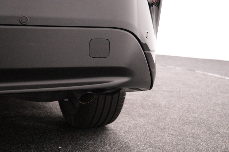 Toyota Prius - 1.8 Dark Edition 35