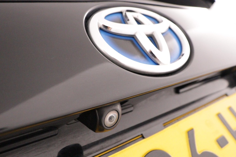 Toyota Prius - 1.8 Dark Edition 36