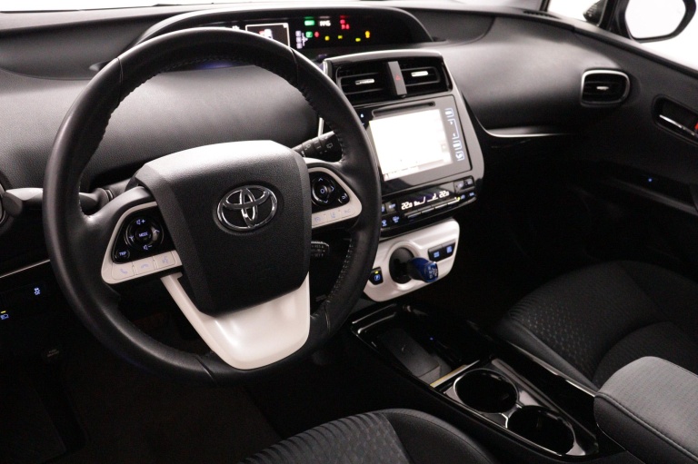 Toyota Prius - 1.8 Dark Edition 38
