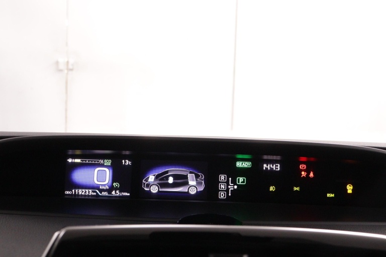 Toyota Prius - 1.8 Dark Edition 6