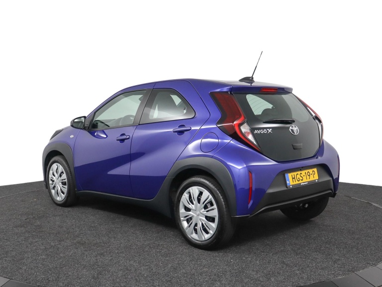 Toyota Aygo X - 1.0 VVT-i MT Play 12