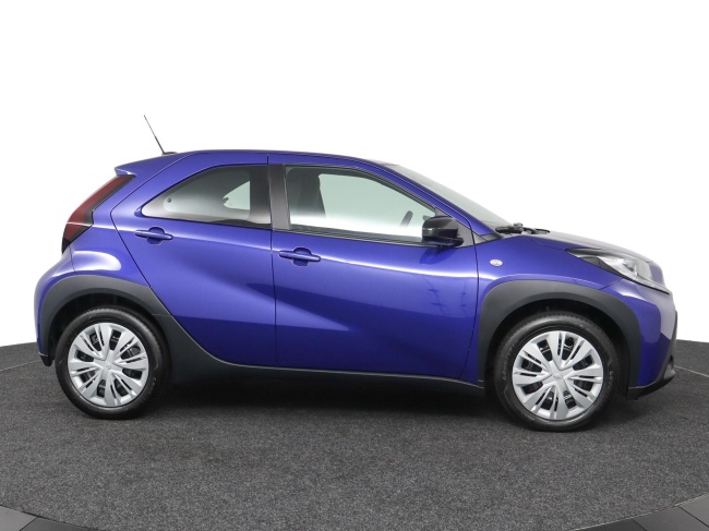 Toyota Aygo X - 1.0 VVT-i MT Play