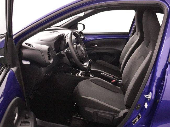 Toyota Aygo X - 1.0 VVT-i MT Play