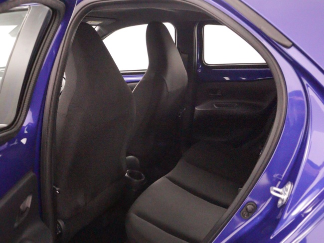 Toyota Aygo X - 1.0 VVT-i MT Play
