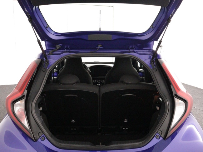 Toyota Aygo X - 1.0 VVT-i MT Play