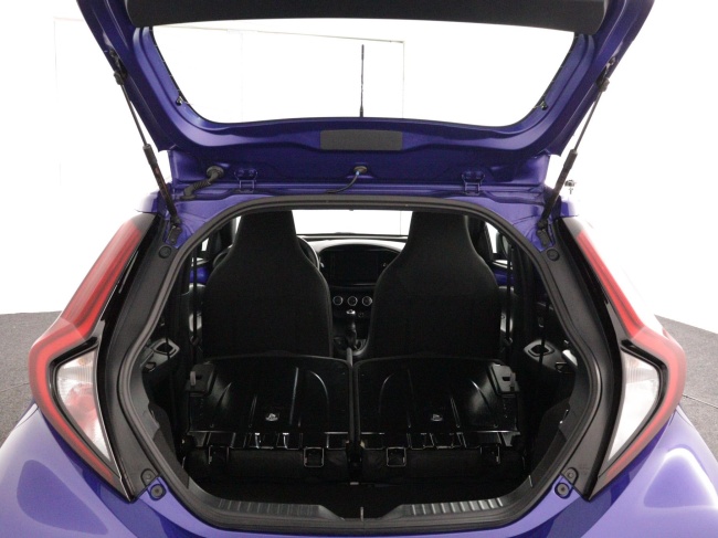 Toyota Aygo X - 1.0 VVT-i MT Play