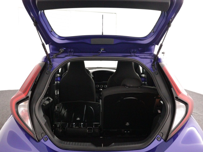 Toyota Aygo X - 1.0 VVT-i MT Play