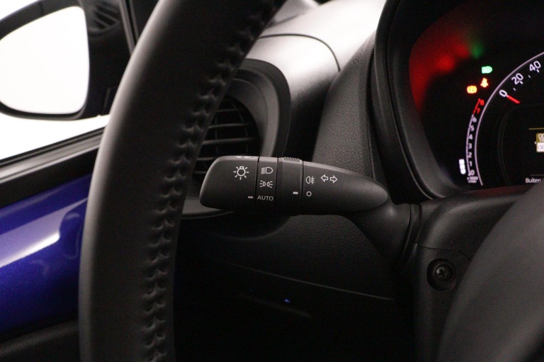 Toyota Aygo X - 1.0 VVT-i MT Play 29