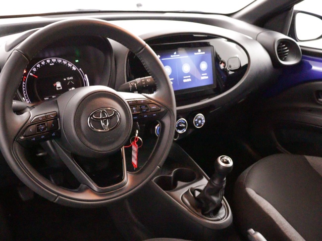 Toyota Aygo X - 1.0 VVT-i MT Play