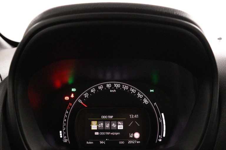 Toyota Aygo X - 1.0 VVT-i MT Play 6