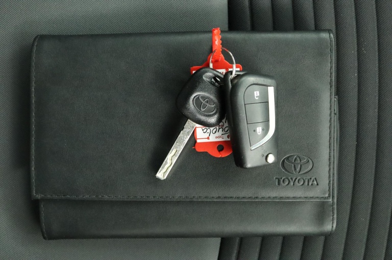 Toyota Yaris - 1.5 Hybrid Active 11