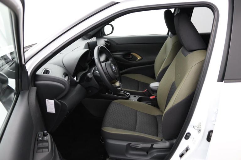 Toyota Yaris Cross - 1.5 Hybrid Explore 17