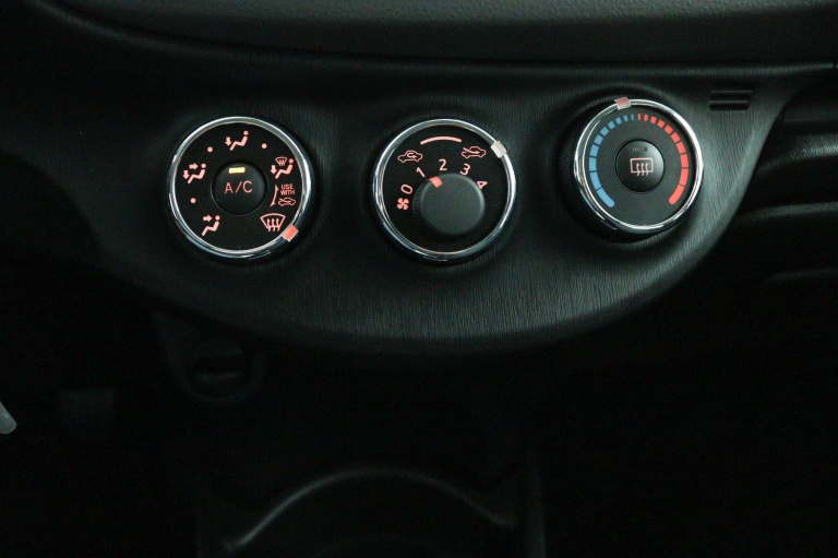 Toyota Yaris - 1.0 VVT-i Aspiration 16