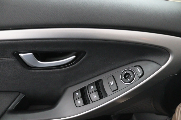 Hyundai i30 - 1.6 GDI i-Catcher 29