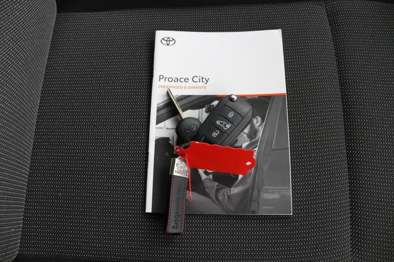 Toyota PROACE CITY - 1.2 Turbo Cool Comfort 21
