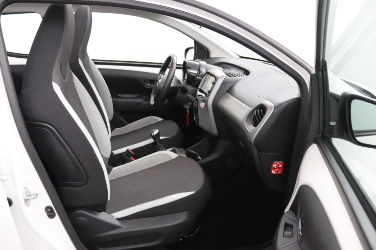 Toyota Aygo - 1.0 VVT-i x-wave 10