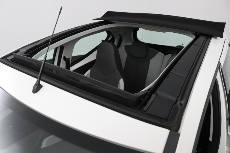 Toyota Aygo - 1.0 VVT-i x-wave 13