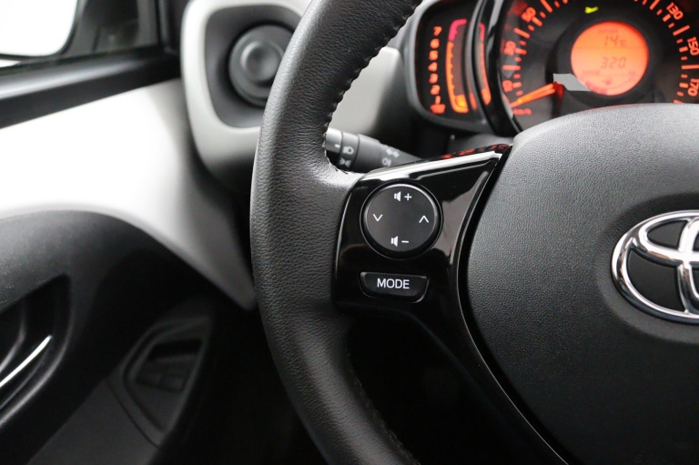 Toyota Aygo - 1.0 VVT-i x-wave 20