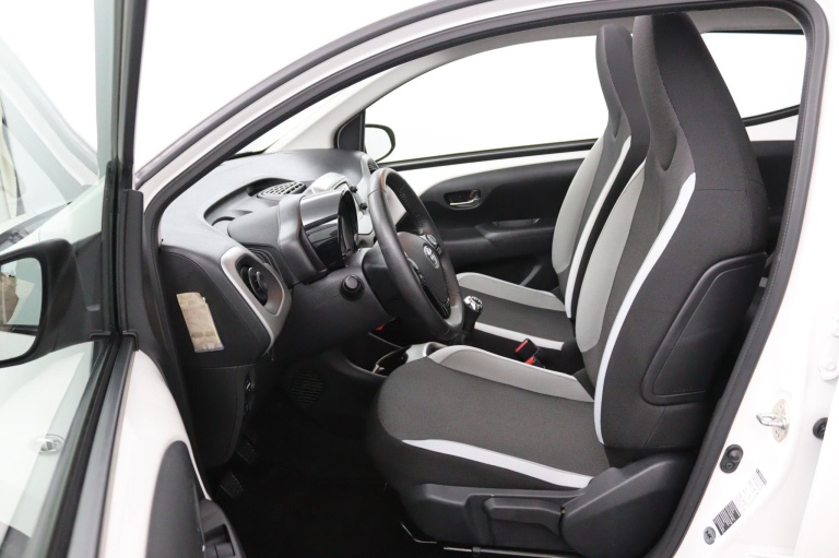 Toyota Aygo - 1.0 VVT-i x-wave 9