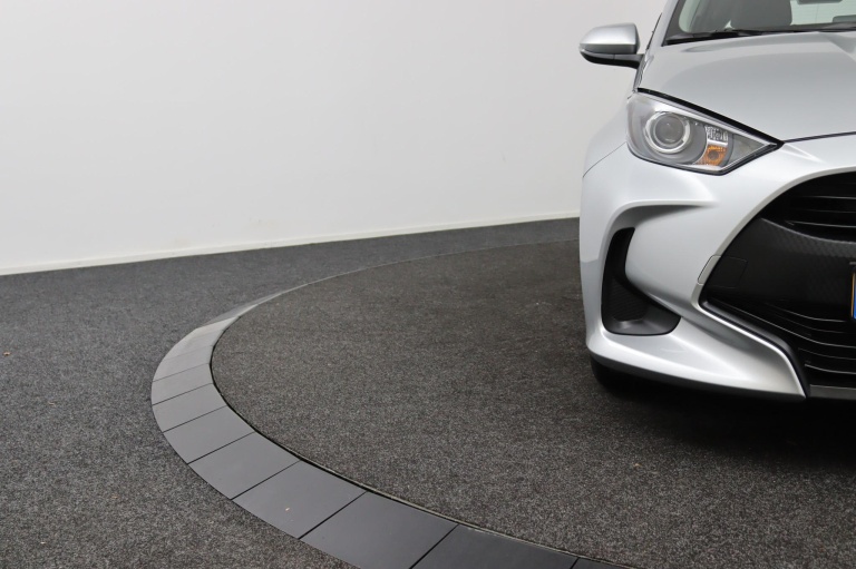 Toyota Yaris - 1.5 VVT-i Active 33