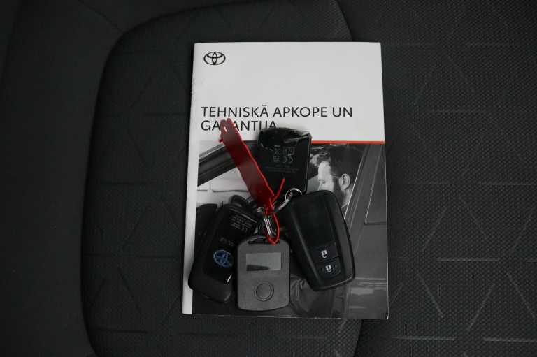 Toyota RAV4 - 2.5 Hybrid Active 11