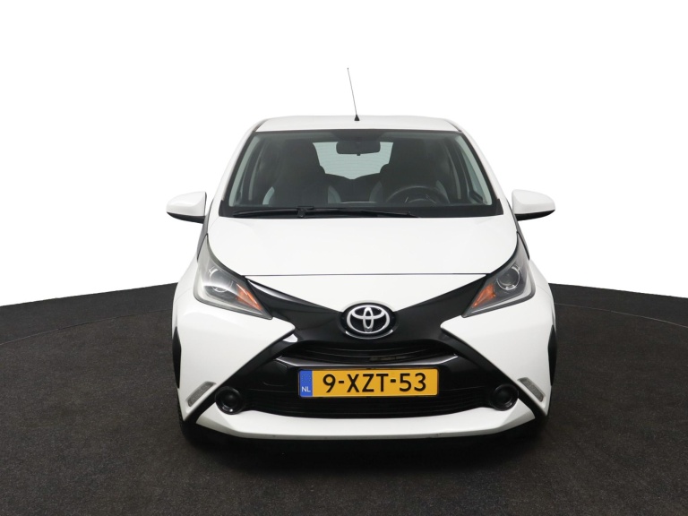Toyota Aygo - 1.0 VVT-i x-play 14