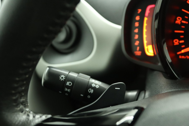 Toyota Aygo - 1.0 VVT-i x-play 38