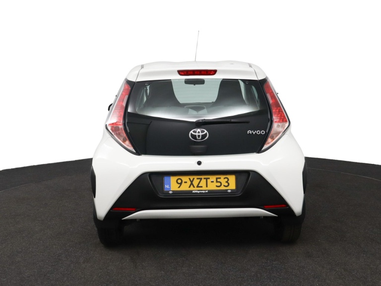 Toyota Aygo - 1.0 VVT-i x-play 42