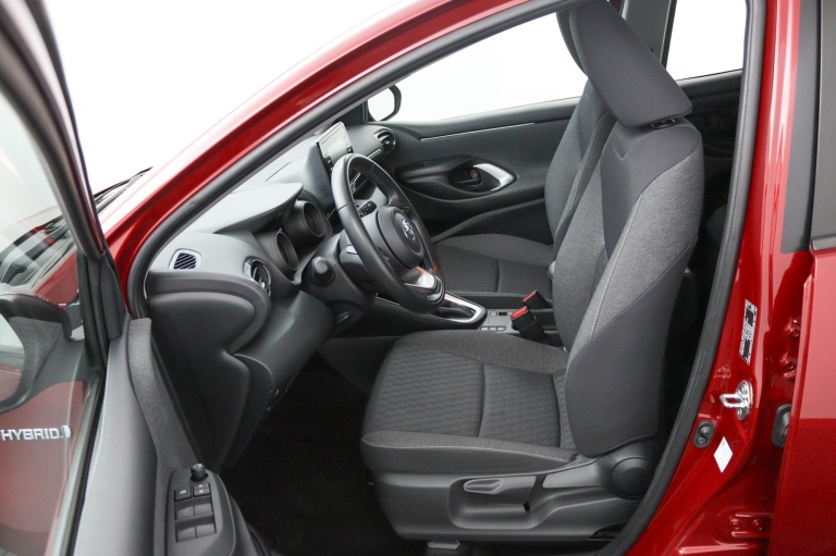 Toyota Yaris - 1.5 Hybrid Dynamic 16