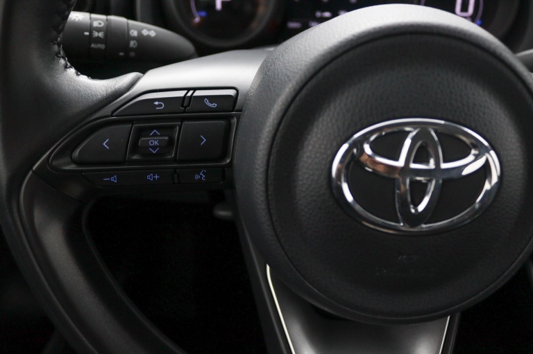 Toyota Yaris - 1.5 Hybrid Dynamic 18