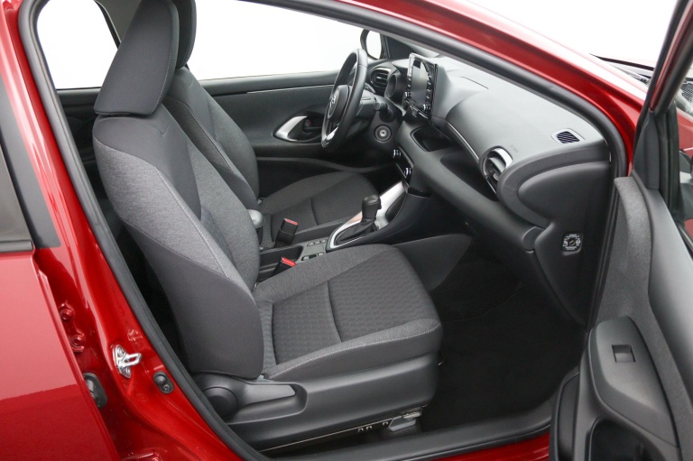 Toyota Yaris - 1.5 Hybrid Dynamic 21
