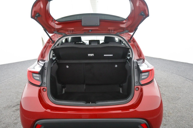 Toyota Yaris - 1.5 Hybrid Dynamic 22