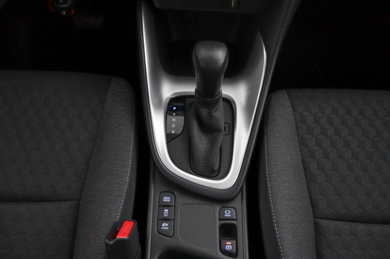 Toyota Yaris - 1.5 Hybrid Dynamic 26