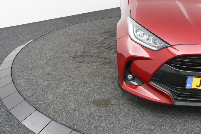 Toyota Yaris - 1.5 Hybrid Dynamic 34