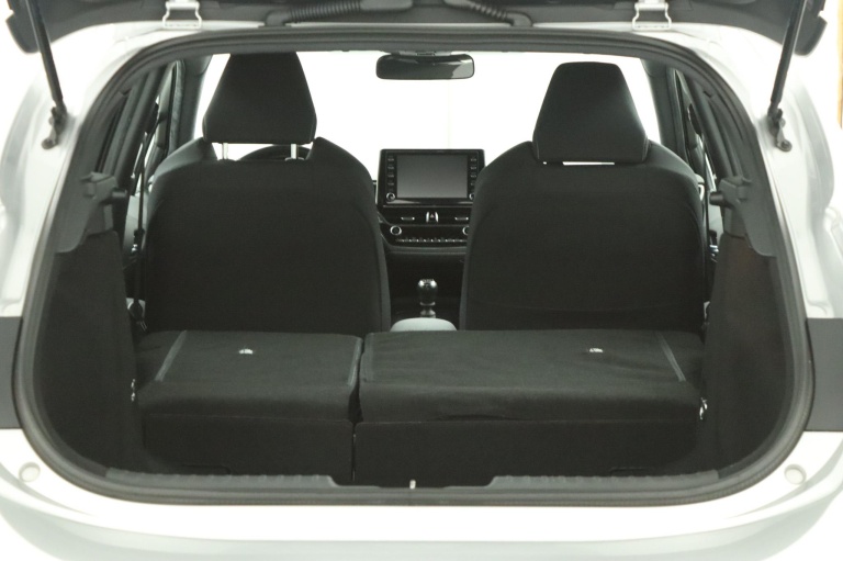 Toyota Corolla - 1.2 Turbo Active 26