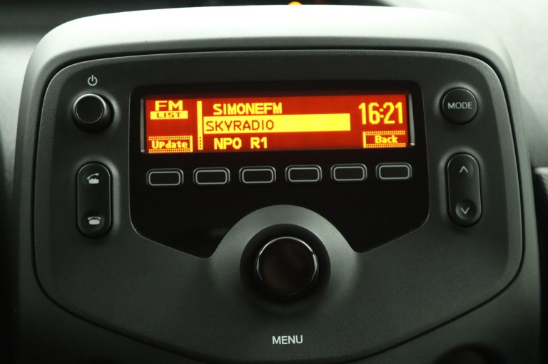 Toyota Aygo - 1.0 VVT-i x-fun 8