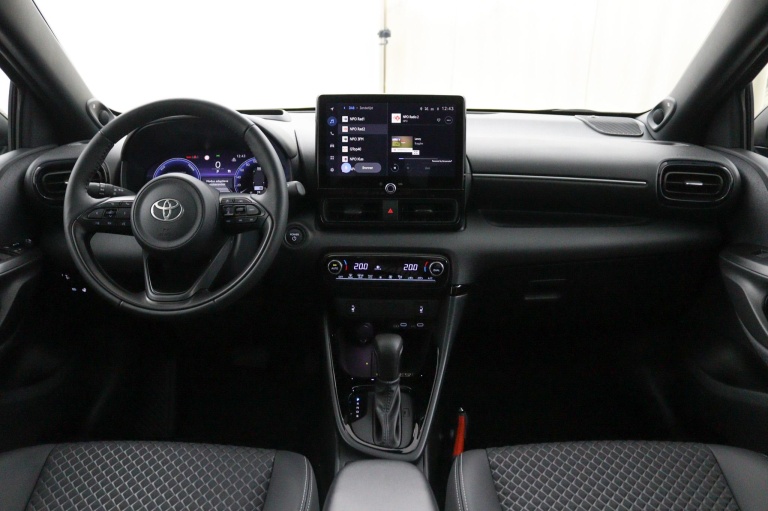 Toyota Yaris - 1.5 Hybrid 130 Executive 12