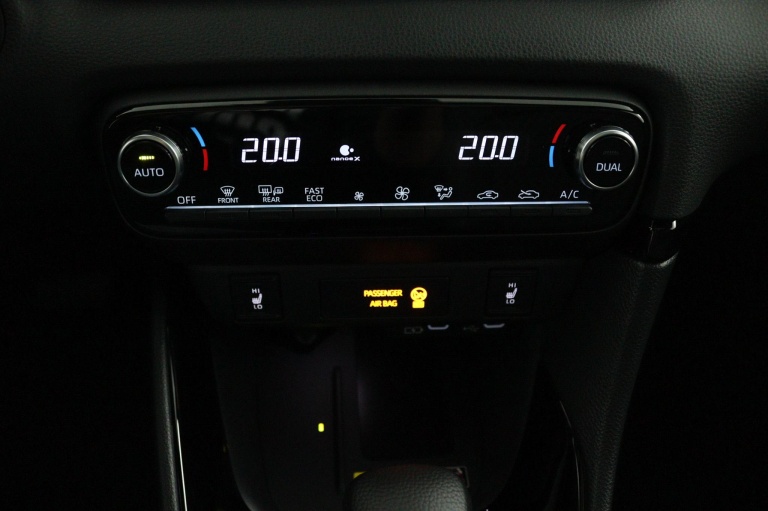 Toyota Yaris - 1.5 Hybrid 130 Executive 18