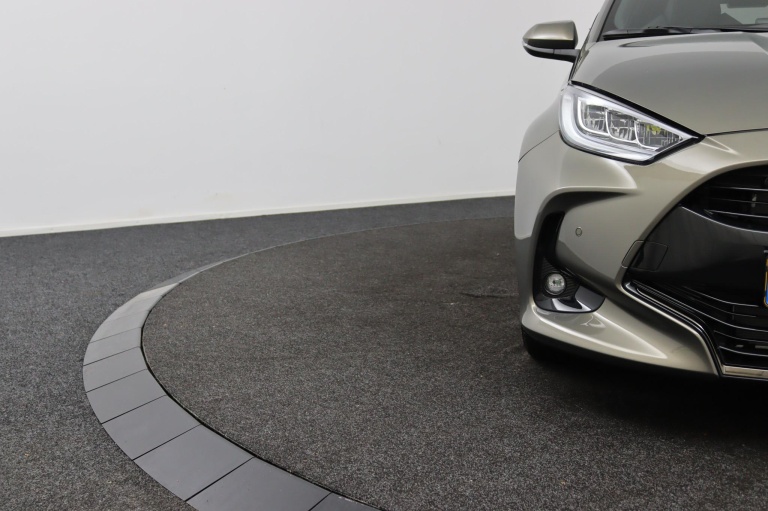 Toyota Yaris - 1.5 Hybrid 130 Executive 32