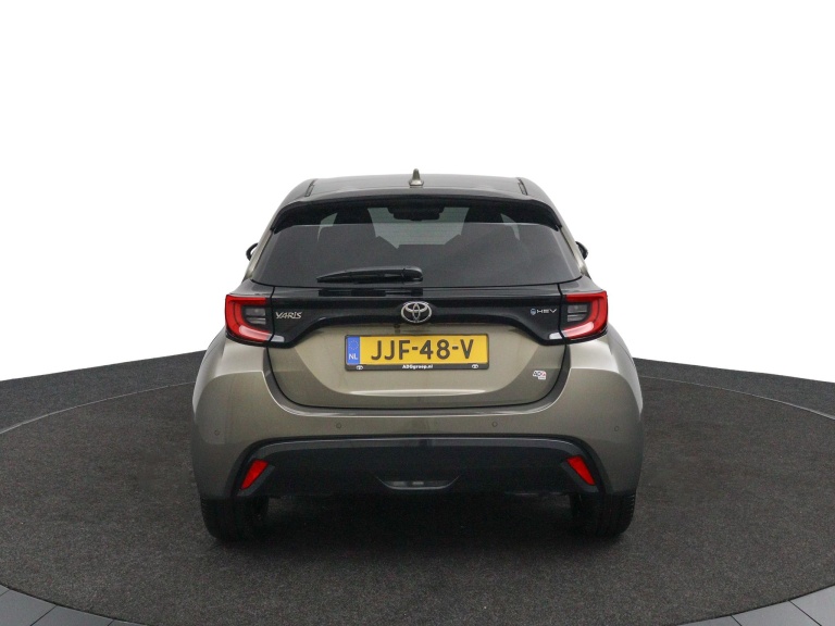 Toyota Yaris - 1.5 Hybrid 130 Executive 8