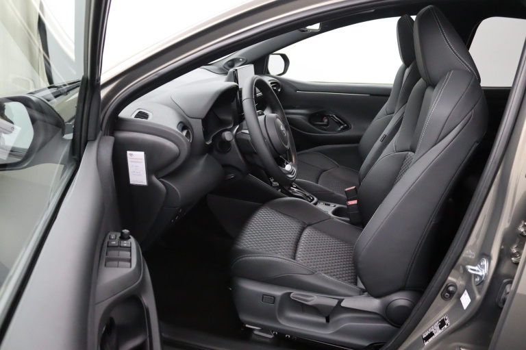 Toyota Yaris - 1.5 Hybrid 130 Executive 9