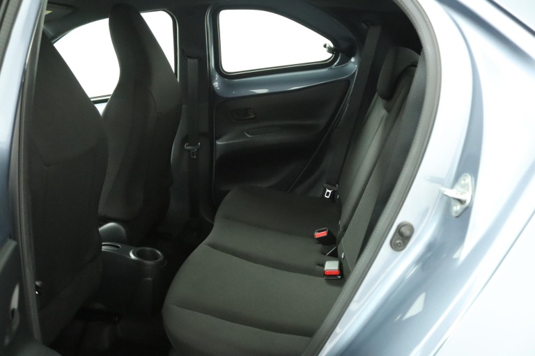 Toyota Aygo X - 1.0 VVT-i MT Play 18