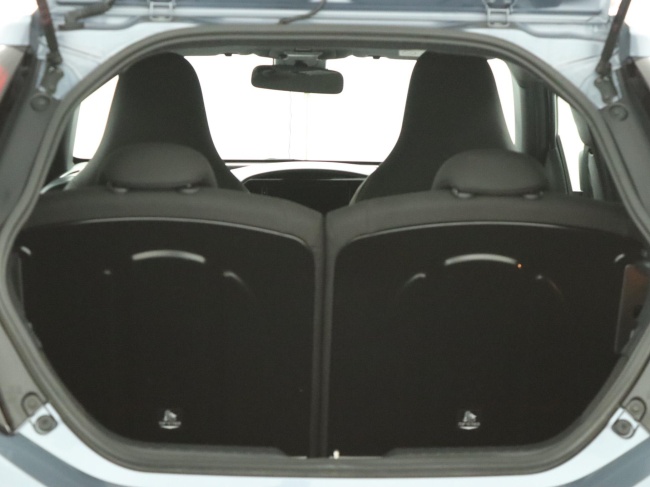 Toyota Aygo X - 1.0 VVT-i MT Play