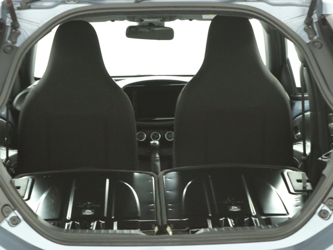 Toyota Aygo X - 1.0 VVT-i MT Play