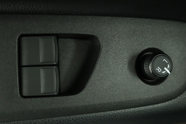 Toyota Aygo X - 1.0 VVT-i MT Play 28