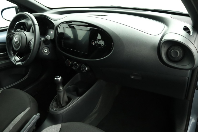 Toyota Aygo X - 1.0 VVT-i MT Play 42