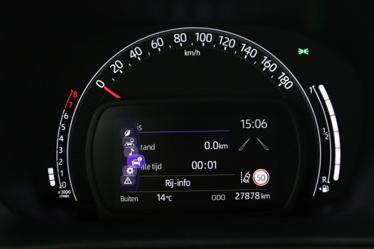 Toyota Aygo X - 1.0 VVT-i MT Play 46