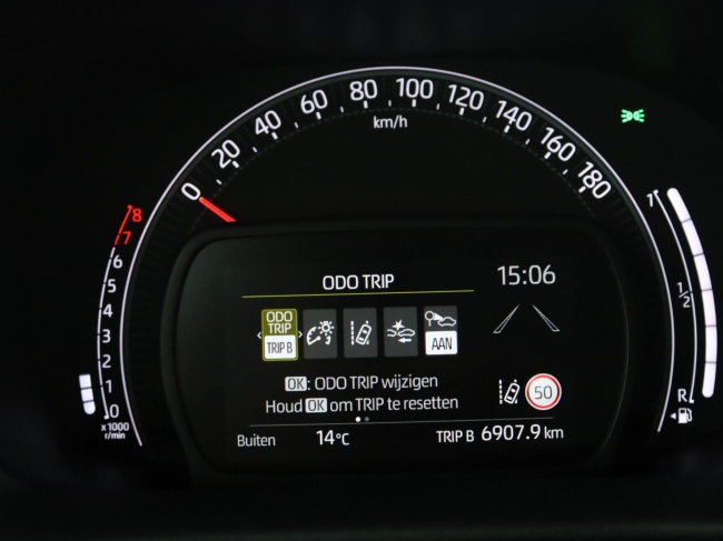 Toyota Aygo X - 1.0 VVT-i MT Play