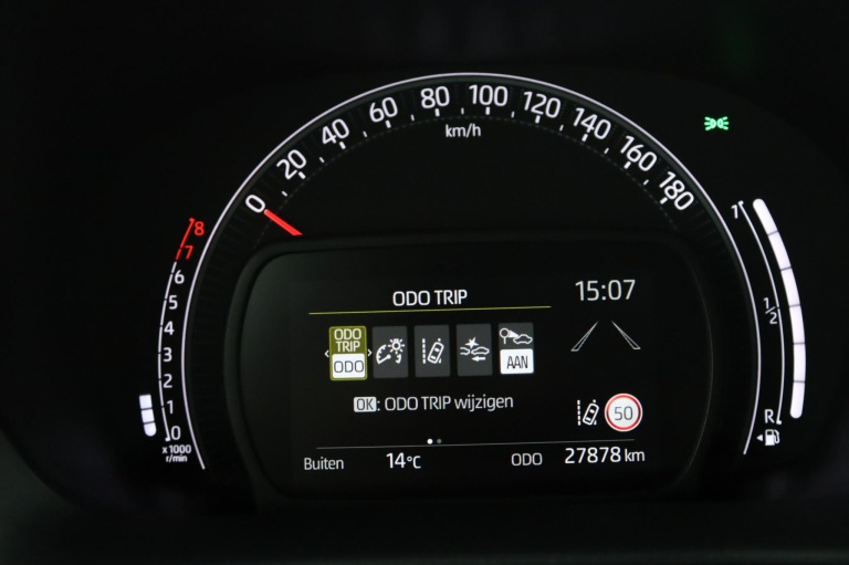 Toyota Aygo X - 1.0 VVT-i MT Play 51